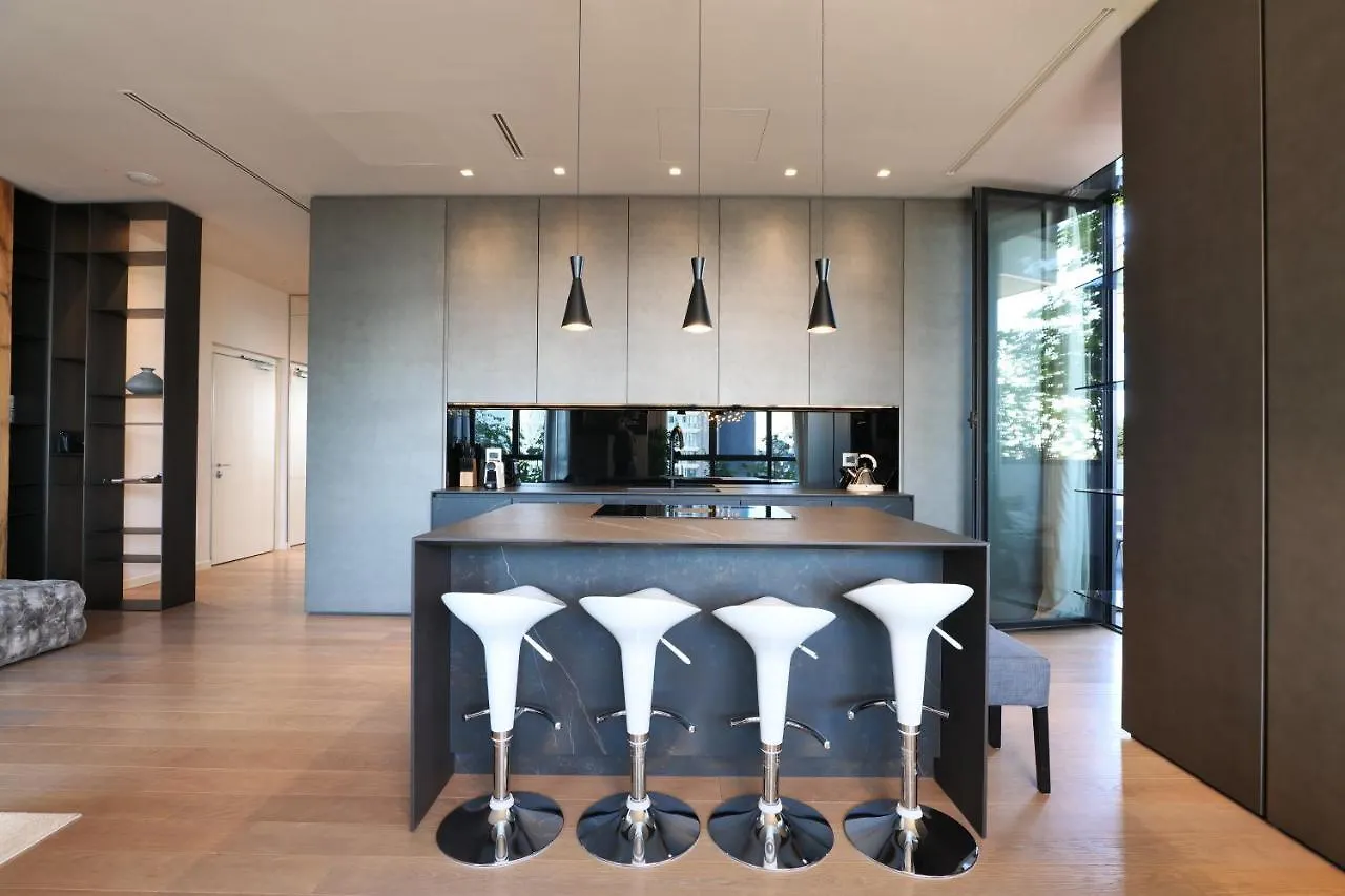 Luxury Suite In Bosco Verticale Milano Isola 0*, Milan