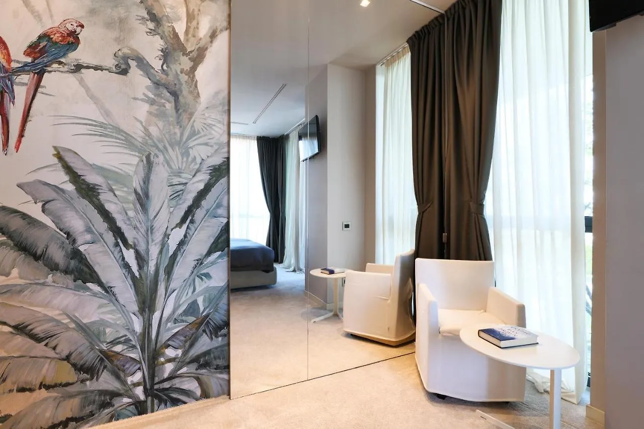Luxury Suite In Bosco Verticale Milano Isola 0*, Milan