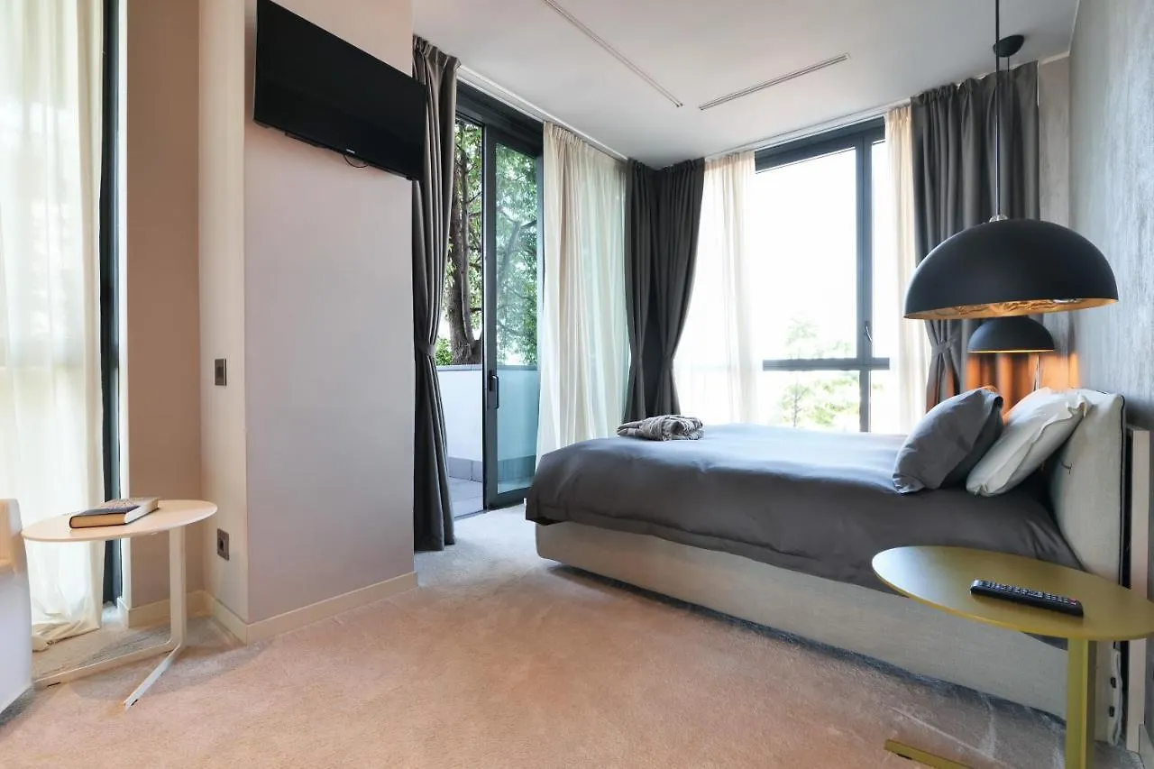 Luxury Suite In Bosco Verticale Milano Isola Italy