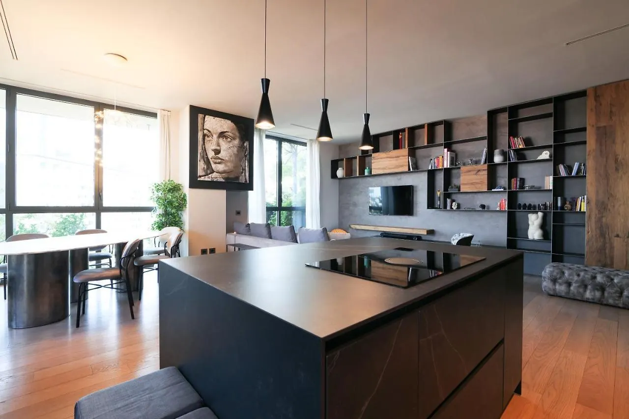 Apartment Luxury Suite In Bosco Verticale Milano Isola