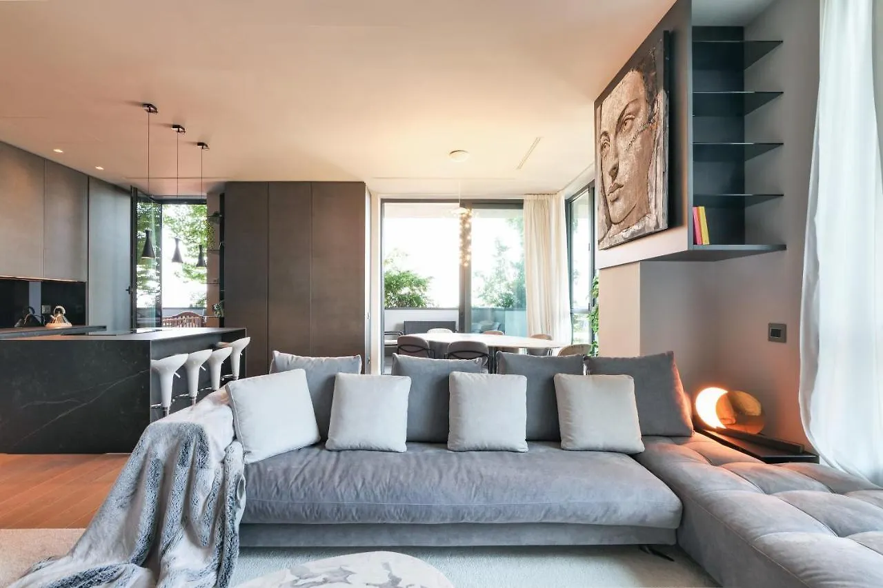 Apartment Luxury Suite In Bosco Verticale Milano Isola Italy