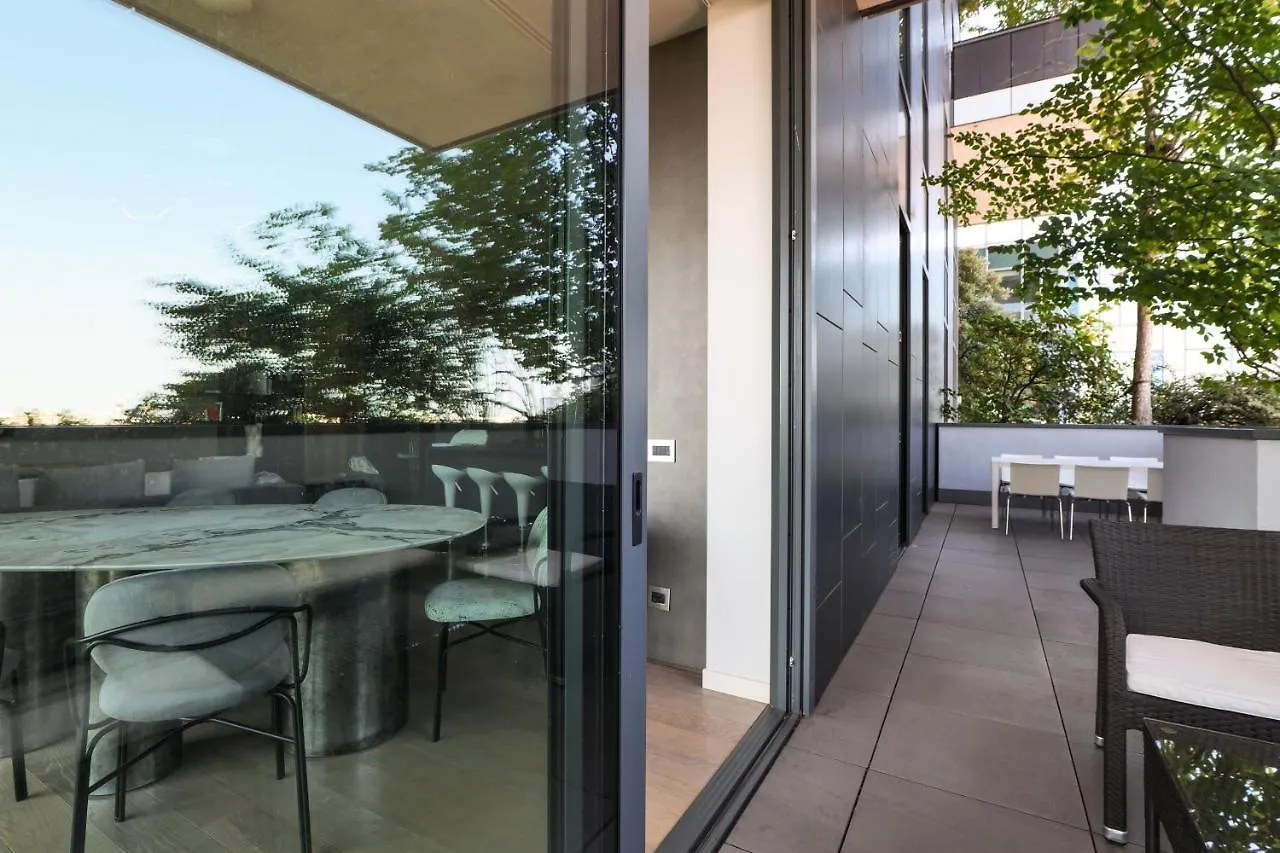 Luxury Suite In Bosco Verticale Milano Isola 0*, Milan Italy