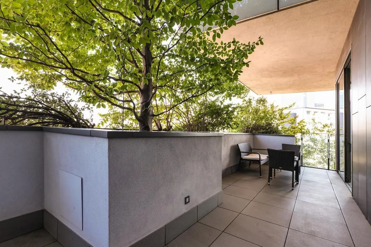 Apartment Luxury Suite In Bosco Verticale Milano Isola Italy