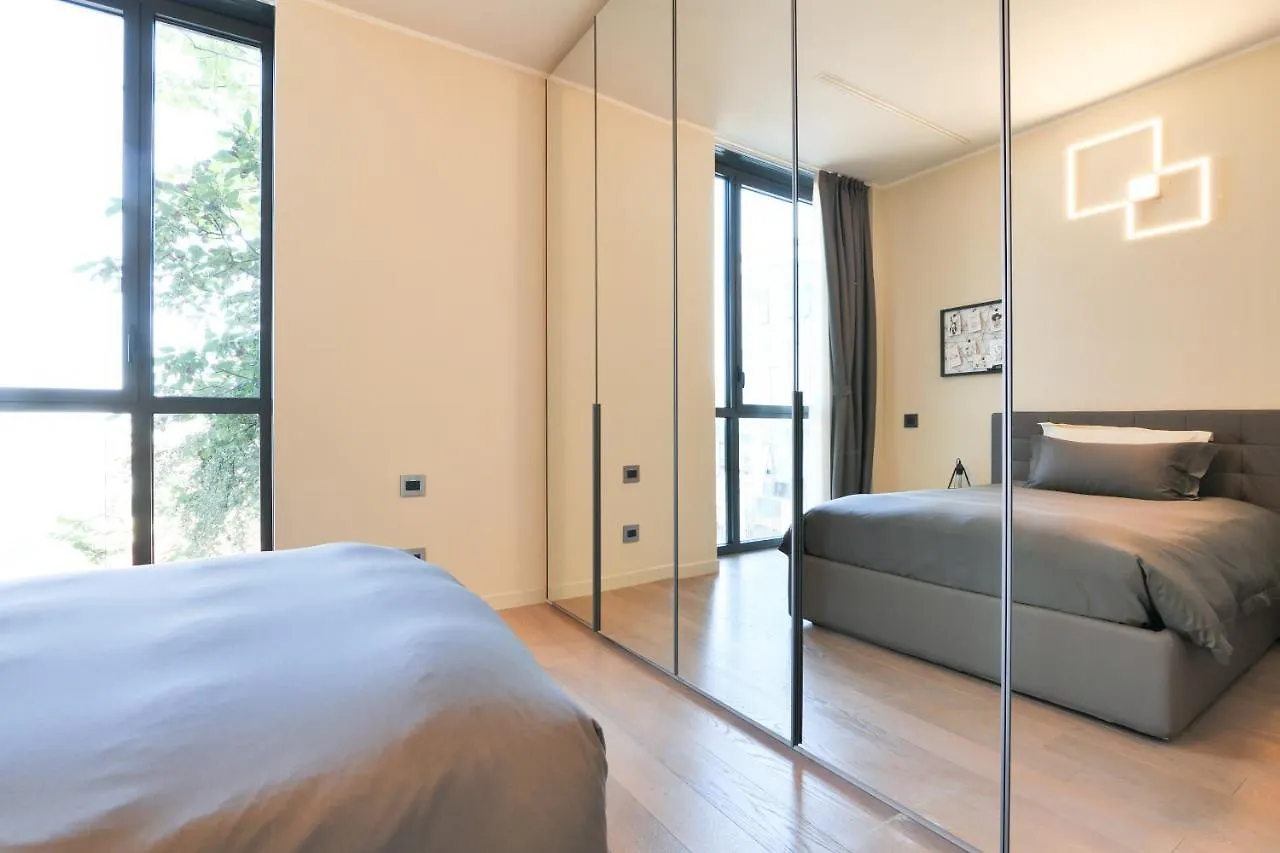 Luxury Suite In Bosco Verticale Milano Isola Italy