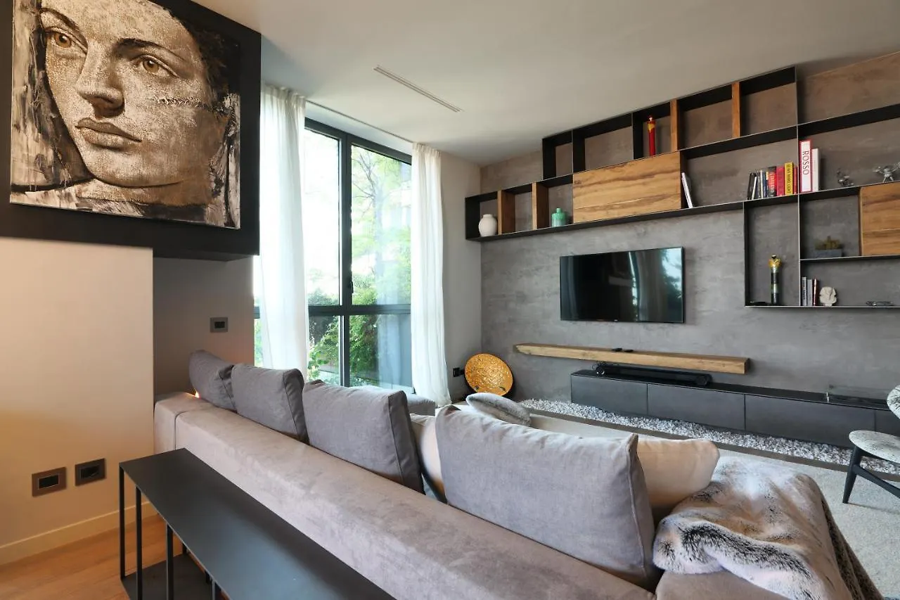 Luxury Suite In Bosco Verticale Milano Isola Milan